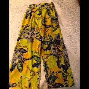 Amazing Tropical Floral Pants…